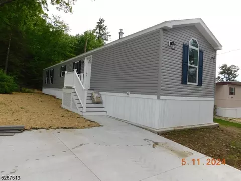 23 Valley Vw, Oxford Twp, NJ 07863