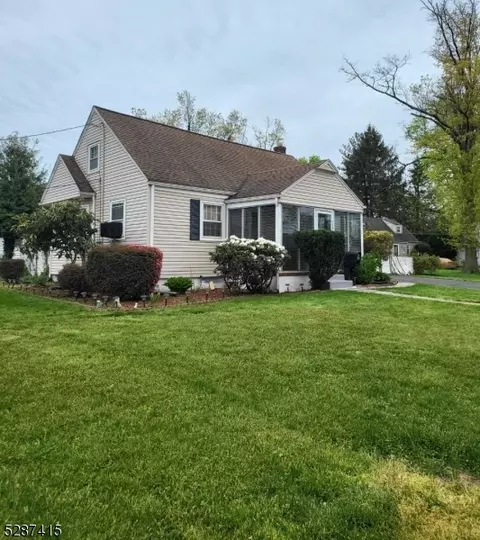 430 Brook Ct, Plainfield, NJ 07060