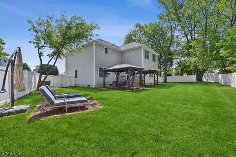 7 Dill Ct, Edison, NJ 08817 photo 33