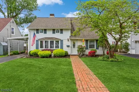 5 Gold St, Green Brook, NJ 08812