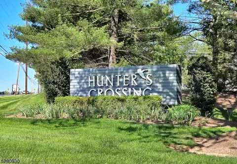 228 Nuthatch Ct, Three Bridges, NJ 08887