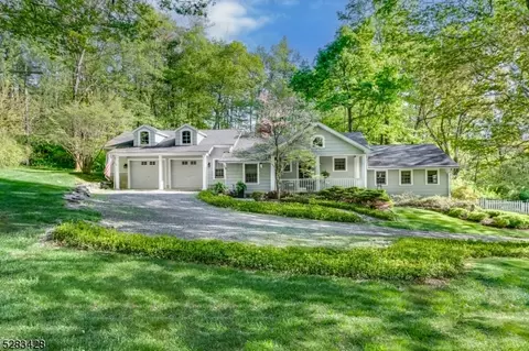 27 Laketown Rd, Washington Twp, NJ 07853