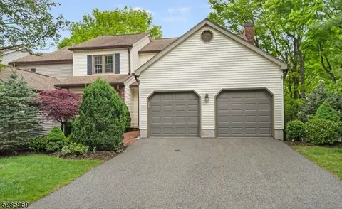 76 Goldfinch Dr, Hackettstown, NJ 07840
