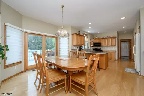 16 Dehoff Dr, Flemington, NJ 08822 photo 16