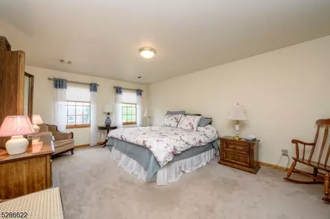 16 Dehoff Dr, Flemington, NJ 08822 photo 32