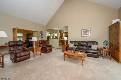 16 Dehoff Dr, Flemington, NJ 08822 photo 20