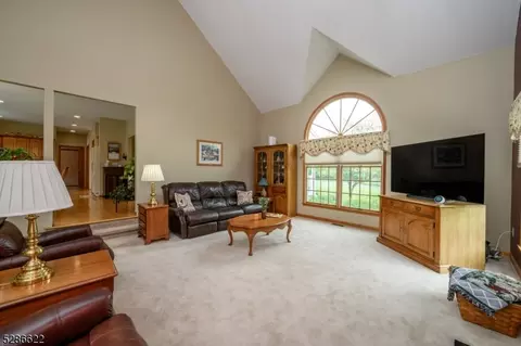 16 Dehoff Dr, Flemington, NJ 08822 photo 19