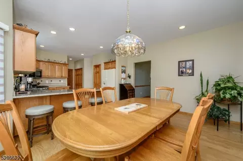 16 Dehoff Dr, Flemington, NJ 08822 photo 17