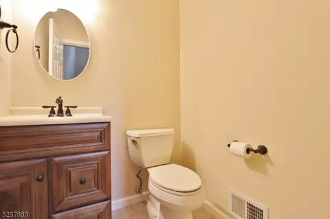 78 Pheasant Run, Edison, NJ 08820 photo 13