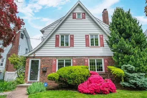 140 Parkview Dr, Bloomfield, NJ 07003