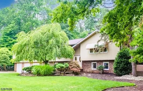 11 Peter Pl, Wayne, NJ 07470