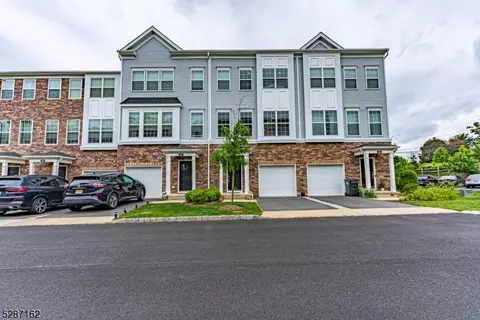 208 Emerald Dr, Branchburg, NJ 08876