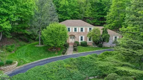 1 Springdale Ln, Warren, NJ 07059