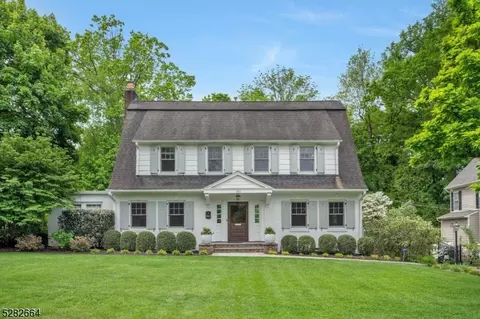 160 Beechwood Rd, Summit, NJ 07901