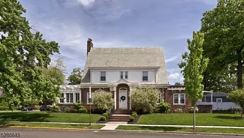 151 Woodland Ave, Rutherford, NJ 07070