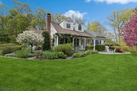 14 Cromwell Dr W, Morristown, NJ 07960