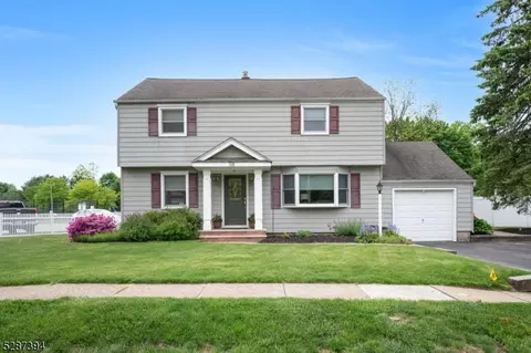 58 Mountain Way, Morris Plains, NJ 07950