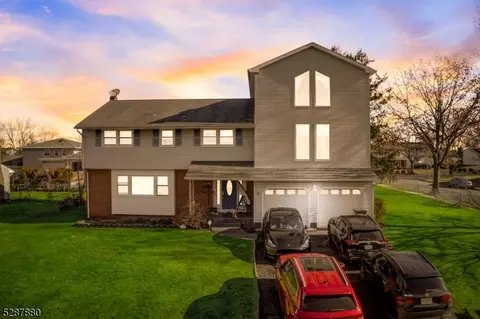 23 Gramercy Dr, Piscataway, NJ 08854