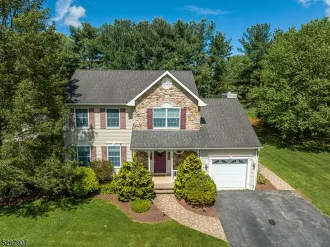 775 Strykers Rd, Phillipsburg, NJ 08865