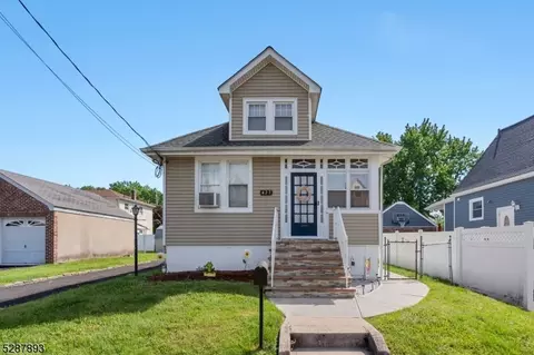 427 Chester Ave, Roselle Park, NJ 07204