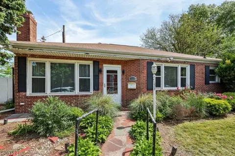 375 Keer Ave, Newark, NJ 07112