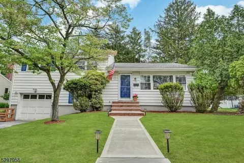 109 Beacon St, Dumont, NJ 07628