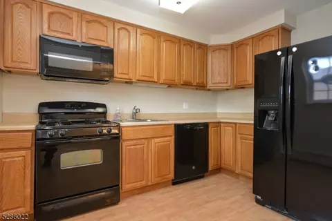 1253 Valley Rd, Wayne, NJ 07470 photo 10
