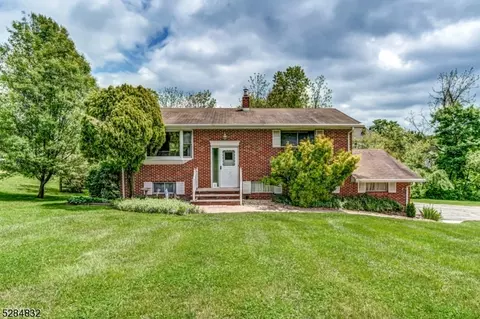 2 High St, Readington Twp, NJ 08887