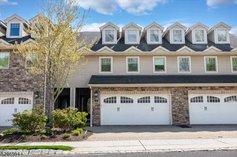 20 Eggers Ct, Summit, NJ 07901