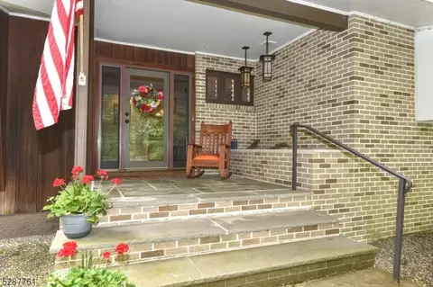 161 Greendale Dr, West Milford Twp, NJ 07438