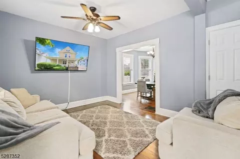 39 Mariners Pl, Plainfield, NJ 07063 photo 4