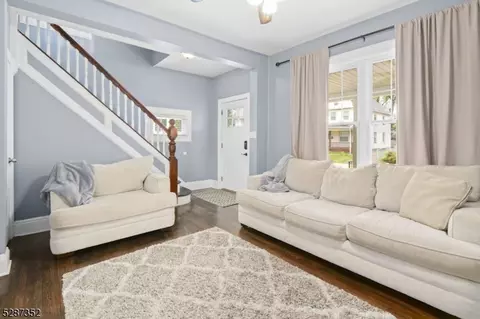 39 Mariners Pl, Plainfield, NJ 07063 photo 5