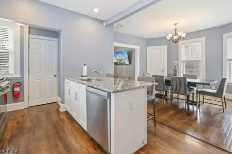39 Mariners Pl, Plainfield, NJ 07063 photo 9