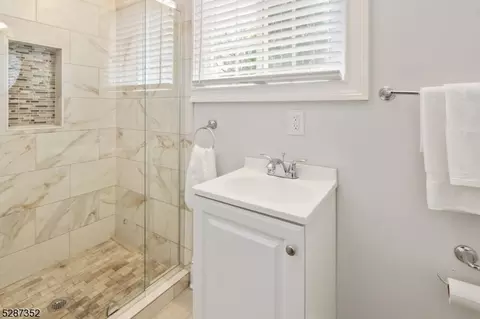 39 Mariners Pl, Plainfield, NJ 07063 photo 14