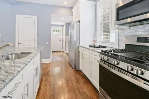 39 Mariners Pl, Plainfield, NJ 07063 photo 10