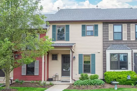 81 Wood Duck Ct, Hackettstown, NJ 07840