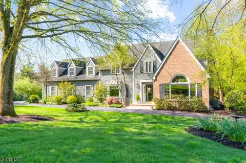 24 Roundtop, Lebanon, NJ 08833