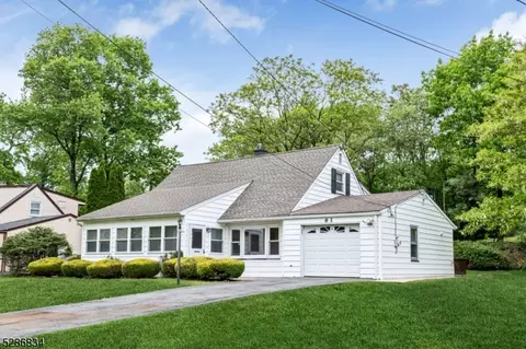 61 Woodlot Rd, Wayne, NJ 07470