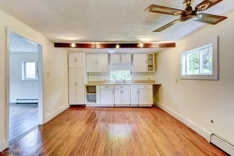 74 Moore Rd, Wantage, NJ 07461 photo 8
