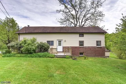74 Moore Rd, Wantage, NJ 07461 photo 2