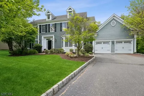 24 Stirling Rd, Bernardsville, NJ 07924