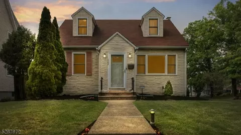 602 Roosevelt St, Westfield, NJ 07090