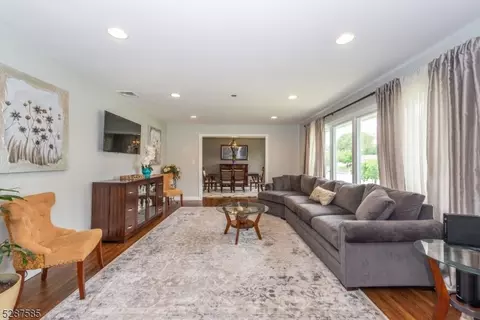 74 Pancake Hollow Dr, Wayne, NJ 07470 photo 7