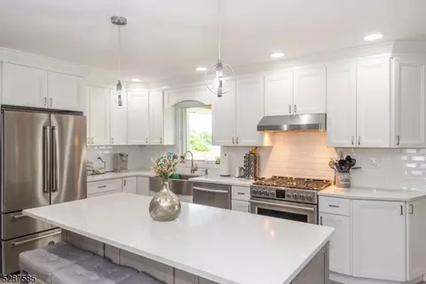 74 Pancake Hollow Dr, Wayne, NJ 07470 photo 11