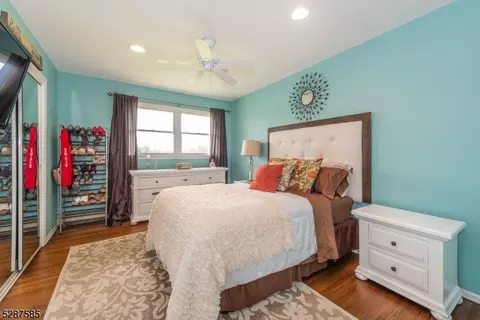 74 Pancake Hollow Dr, Wayne, NJ 07470 photo 18