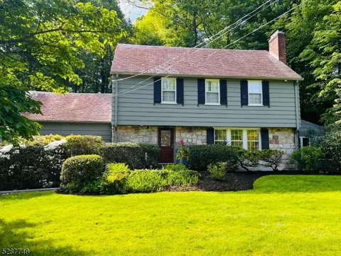 17 Robin Hood Rd, Summit, NJ 07901