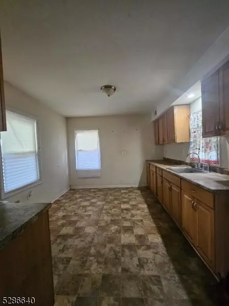 708 E 7th St, Plainfield, NJ 07062 photo 6