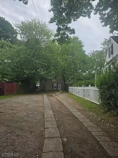 708 E 7th St, Plainfield, NJ 07062 photo 2