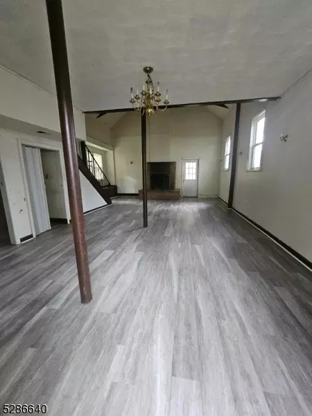 708 E 7th St, Plainfield, NJ 07062 photo 3