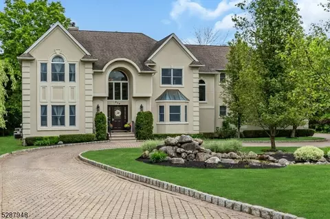 824 Atkinson Cir, Hillsborough, NJ 08844